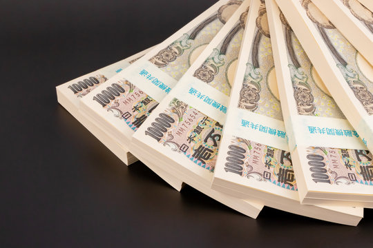 深入解析六合彩六肖连中：彩票中奖的奥秘与品牌价值